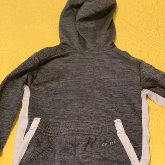 Nike Two-Piece Set - Picture 5 of 9